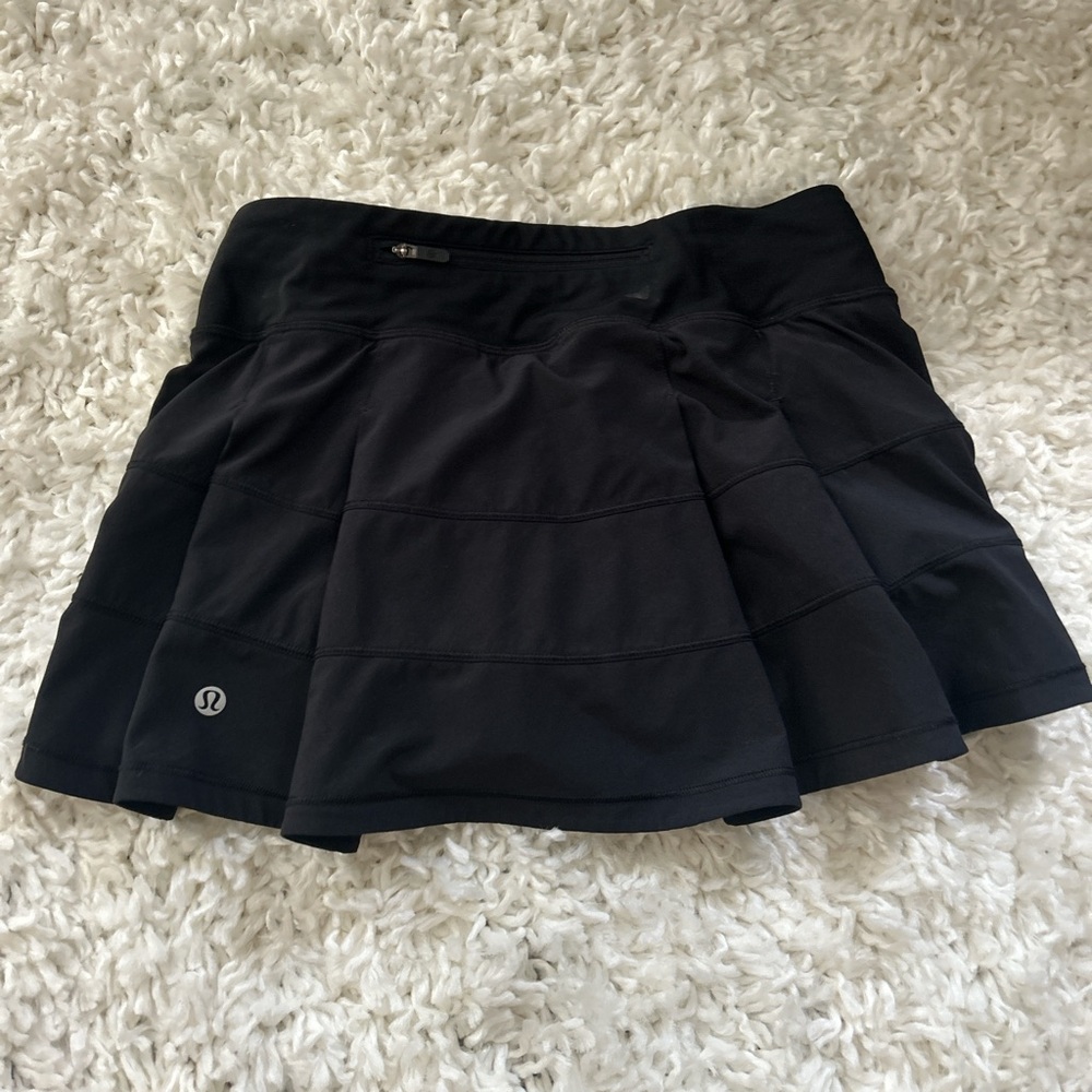 Lululemon black skirt